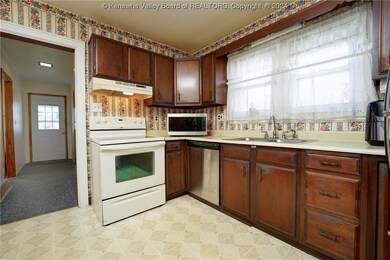 349 18th St, Dunbar, WV 25064 - photo 7