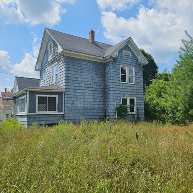 6 Pine St, East Millinocket, ME 04430 - photo 4