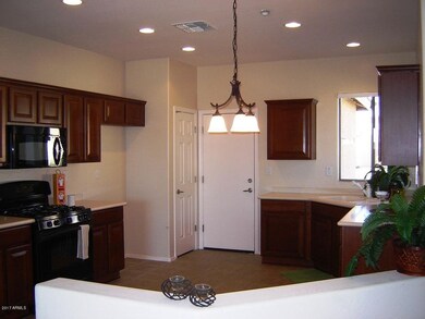 005-Kitchen