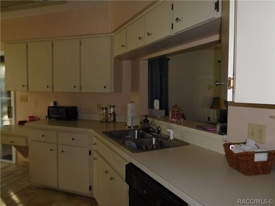 unlisted-address, Beverly Hills, FL 34465 - photo 6