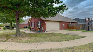 131 W 135th Place N, Skiatook, OK 74070 - photo 2