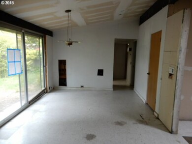 883 Classic Place, Eugene, OR 97401 - photo 5