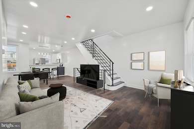 6733 N Woodstock St, Philadelphia, PA 19138 - photo 4