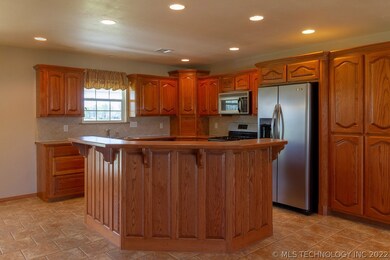 403 E Jean Pierre, Chouteau, OK 74337 - photo 5