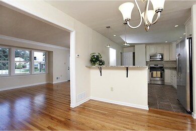 47 Winding Way W, Morrisville, PA 19067 - photo 2