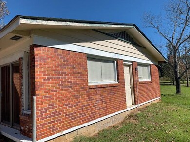 44 James Rd, Laurel, MS 39443 - photo 3