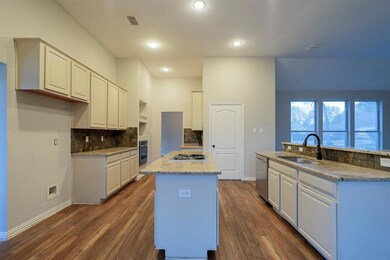 2532 Natchez Trace, Denton, TX 76210 - photo 4