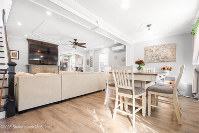 833 Delafield Ave, Staten Island, NY 10310 - photo 4