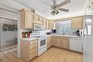 9500 Collegeview Rd unit 308, Bloomington, MN 55437 - photo 6