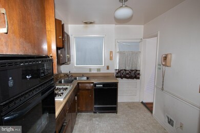 3537 E Northern Pkwy, Baltimore, MD 21206 - photo 3