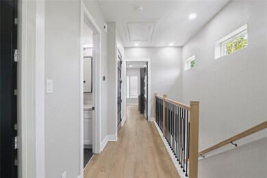 1017 Calvin Ave unit A, Houston, TX 77088 - photo 5