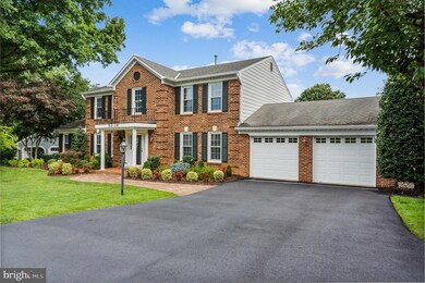 5019 Oakcrest Dr, Fairfax, VA 22030 - photo 2