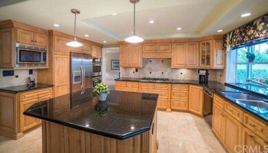 Large Island in Kitchen