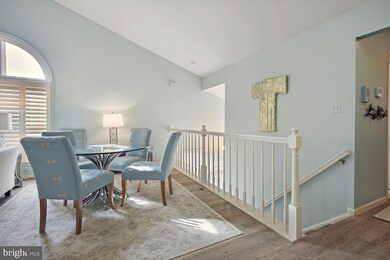 10803 Luxberry Dr, Rockville, MD 20852 - photo 5