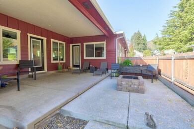 1011 NE Hefley St, Grants Pass, OR 97526 - photo 6