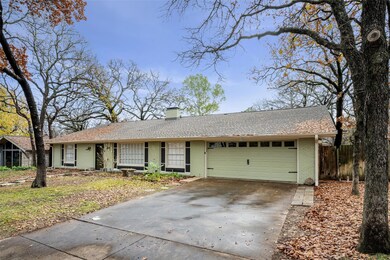 837 Wheelwood Dr, Hurst, TX 76053 - photo 3