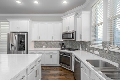 1118 Shepherd Oaks Dr, Houston, TX 77018 - photo 6