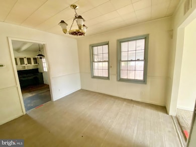 323 Concord Ave, Ewing, NJ 08618 - photo 4