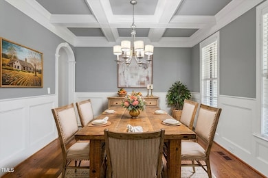 13-715-Kimbrough-St-2140978_13 - Dining