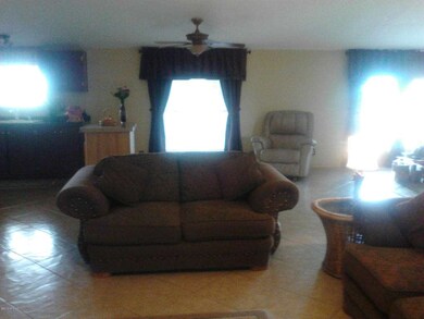 Living room 3