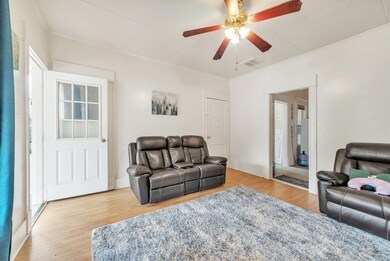 19 Lucretia Ave, Chicopee, MA 01013 - photo 7