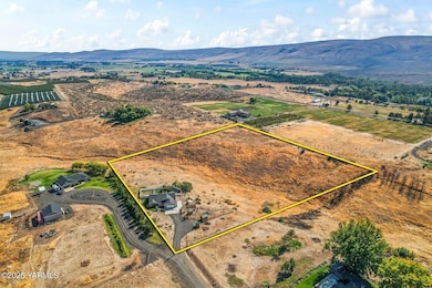 390 Sage Cove Rd, Yakima, WA 98903 - photo 2
