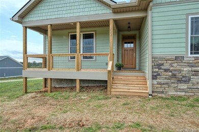 102 Hidden Acres Ln, Hendersonville, NC 28792 - photo 3