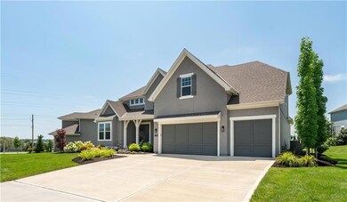 15636 Delmar St, Overland Park, KS 66224 - photo 4