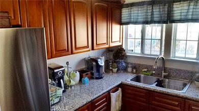 839 E 118th Dr, Los Angeles, CA 90059 - photo 4