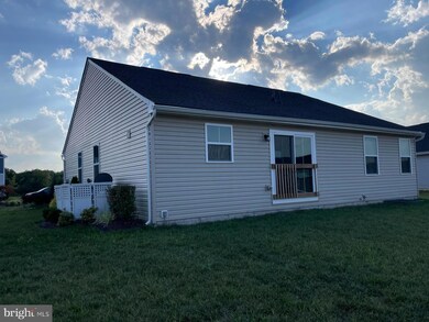 505 Switchgrass Ct, Bunker Hill, WV 25413 - photo 4