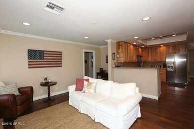 Familyroom2