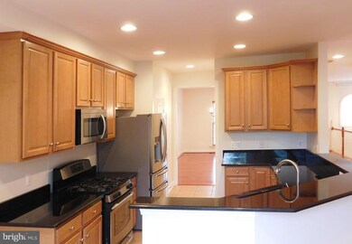 8191 Laurel Crossing Ln, Lorton, VA 22079 - photo 6