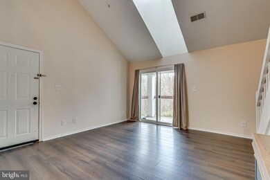18521 Boysenberry Dr unit 249, Gaithersburg, MD 20879 - photo 5