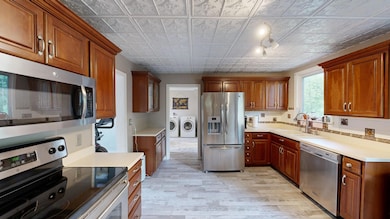 524 Turner St, Auburn, ME 04210 - photo 5