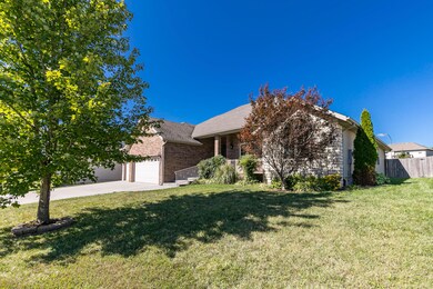 607 N Montclair Way, Nixa, MO 65714 - photo 2