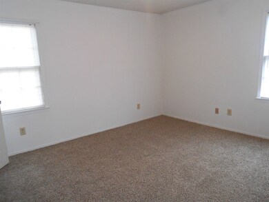 510 E Springhill Terrace, Jacksonville, NC 28546 - photo 6