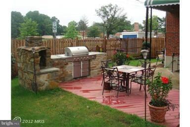 1560 Barrett Rd, Gwynn Oak, MD 21207 - photo 2