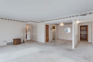 10416 Mansfield Ave unit 2SW, Oak Lawn, IL 60453 - photo 6