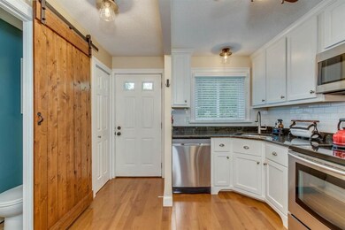 5 Granite Cir, MerriMacK, NH 03054 - photo 4