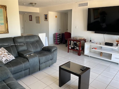 Dimensions (12’.4” x 14’11)