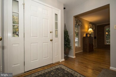 12613 Timber Grove Rd, Reisterstown, MD 21136 - photo 3