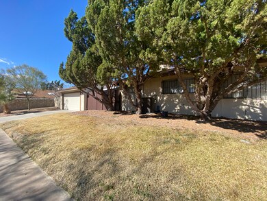 10657 Park View Cir, El Paso, TX 79935 - photo 5