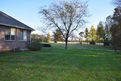 12233 E Webbs Way, Columbus, IN 47203 - photo 4