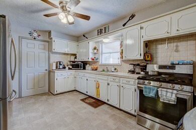 3626 Broad St, Houston, TX 77087 - photo 6