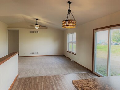 2524 Aspen St, Janesville, WI 53546 - photo 2