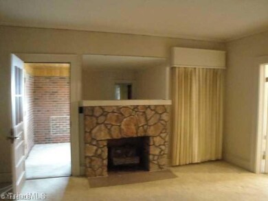 509 S Chatham Ave, Siler City, NC 27344 - photo 2