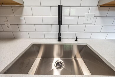 3615 Deshler Ave - 10