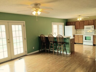 186 Beechtree Ln, Mount Washington, KY 40047 - photo 3