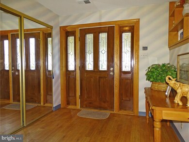 55 E Ridge Cir, Feasterville Trevose, PA 19053 - photo 2