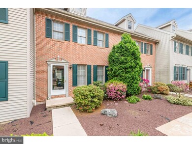 28 Weiser Ct unit 26, Womelsdorf, PA 19567 - photo 2